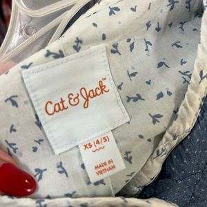 Cat and Jack denim girls jacket. Xo 4/5 years old.